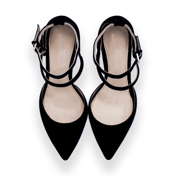 black pointed toes heels for men and women
