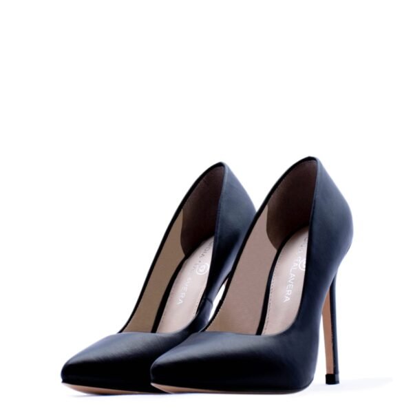 Black pointed toe black heels for men and women