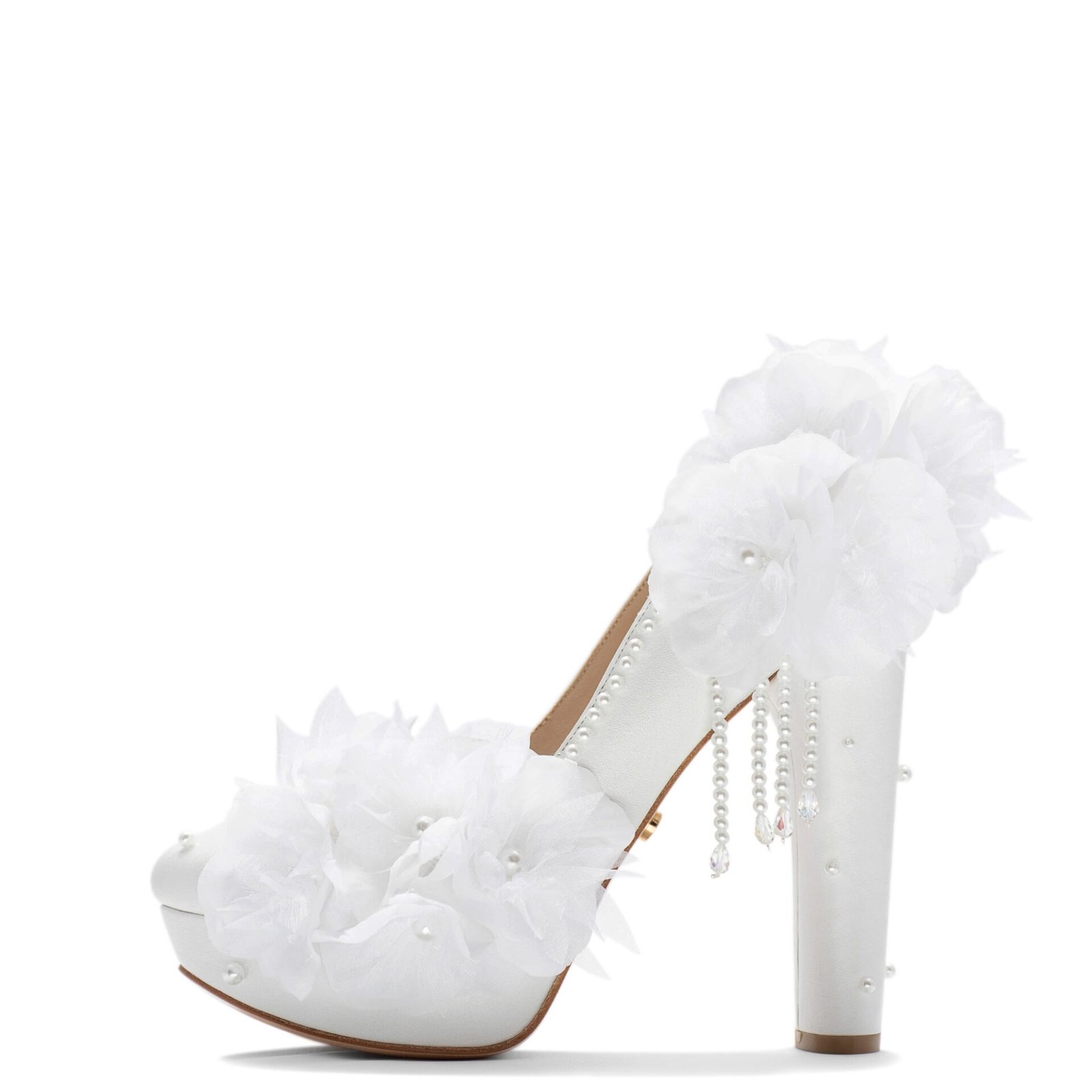 Round Toe platform pump with flowers and peals