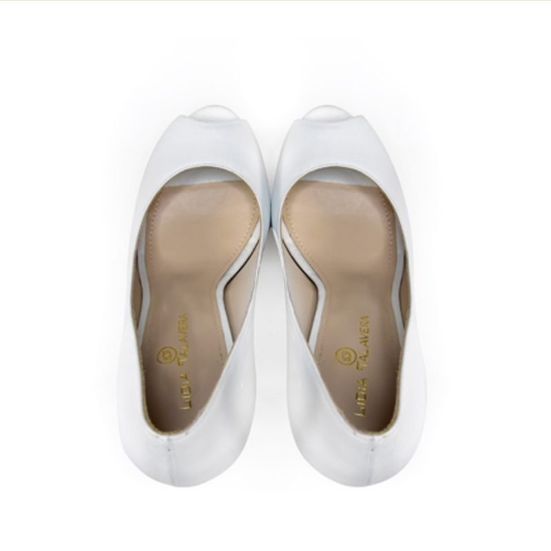 wide width heels for bride