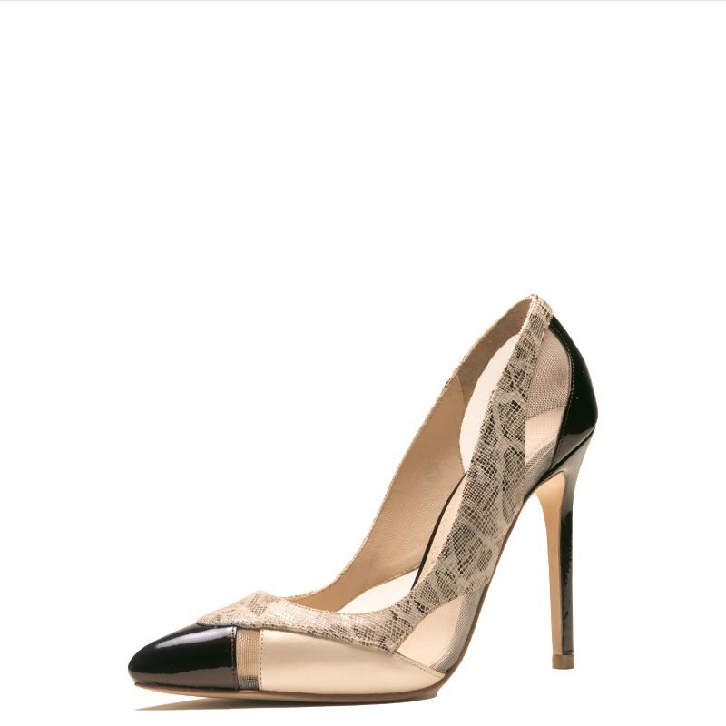 wide width pointed-toe pumps