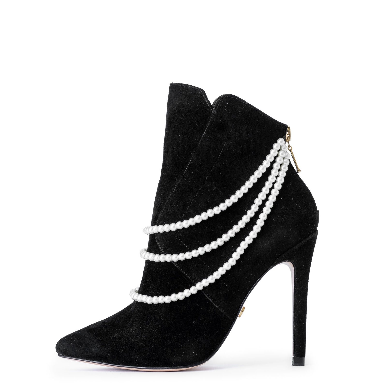 black boots with white pearls